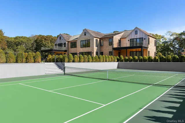 a view of a tennis court