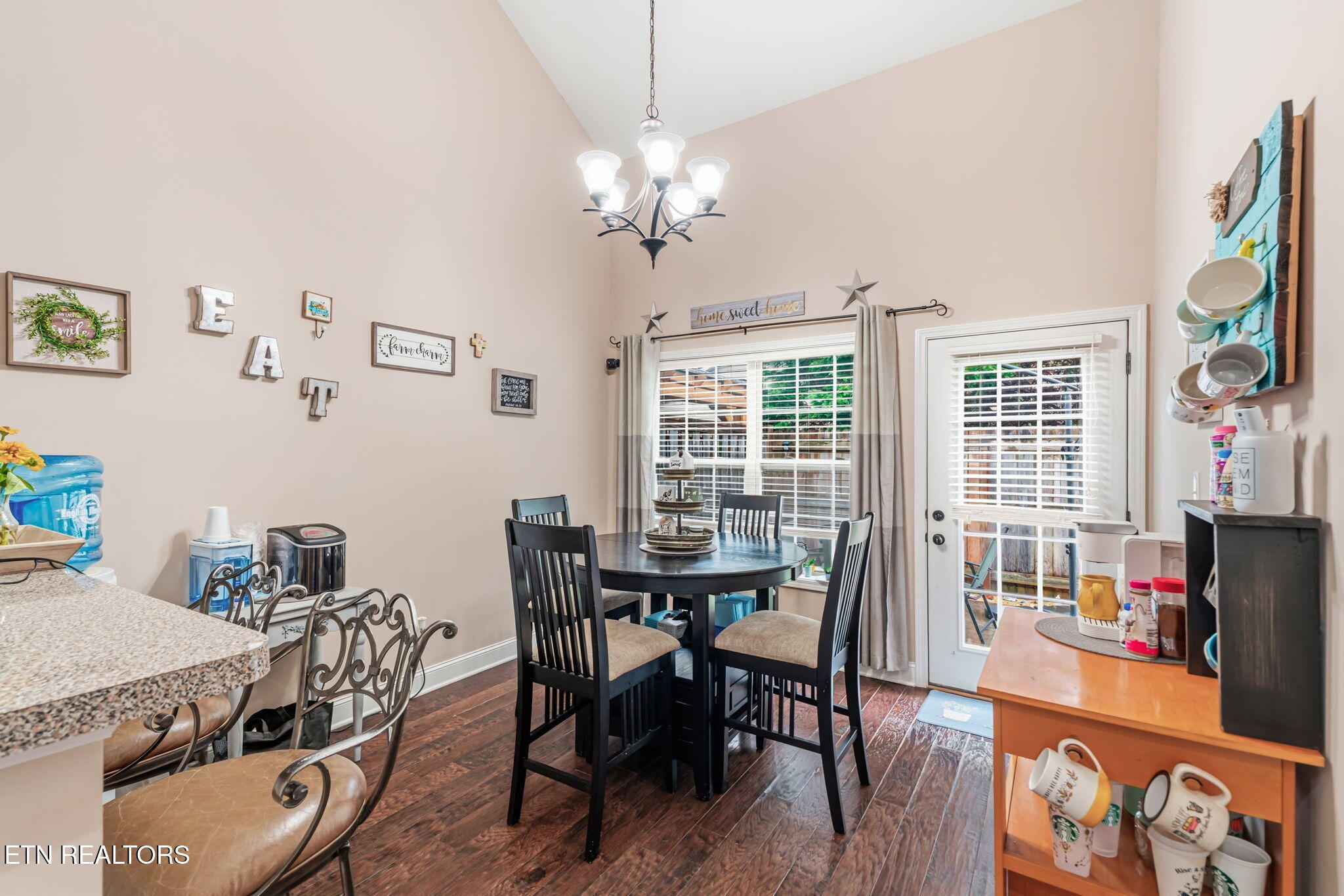 2408 Talbott Way Powell, TN 37849 - Photo 13 of 34 13-web-or-mls-2408 Talbott Way-9