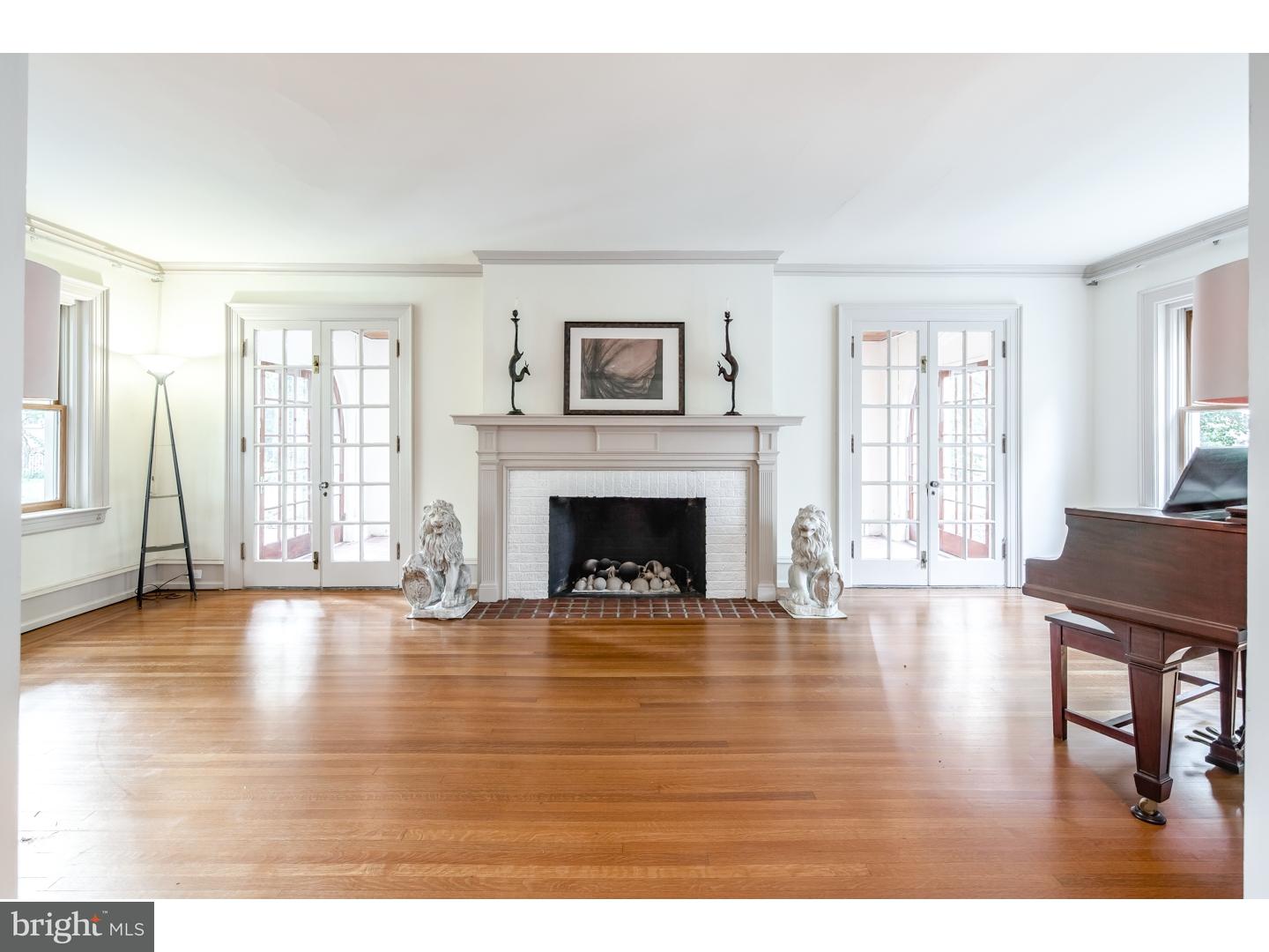 509 Warwick Road Haddonfield, NJ 08033 - Photo 3 of 24 Gallery Image 3