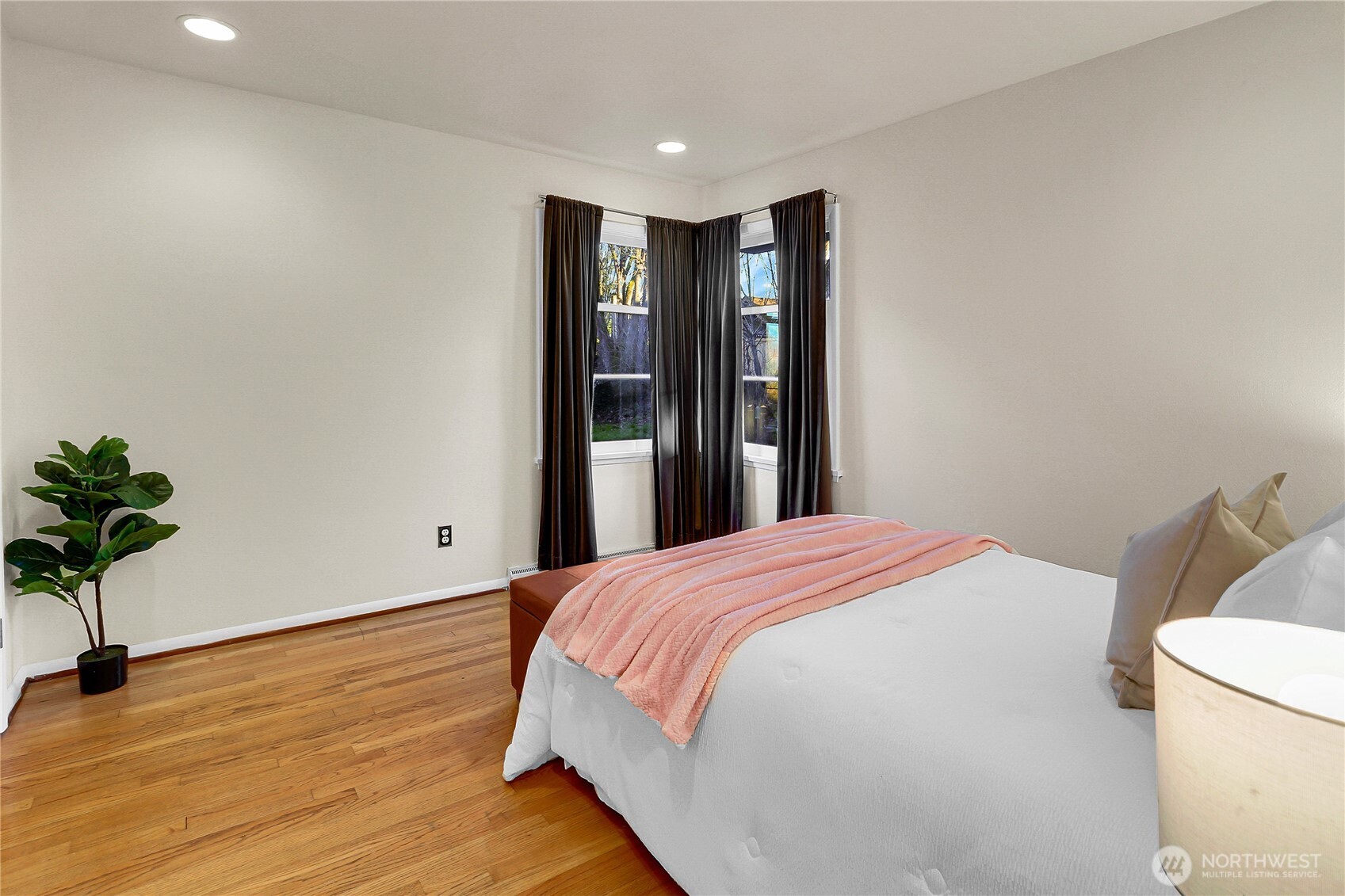 4209 South Lucile Street Seattle, WA 98118 - Photo 7 of 32