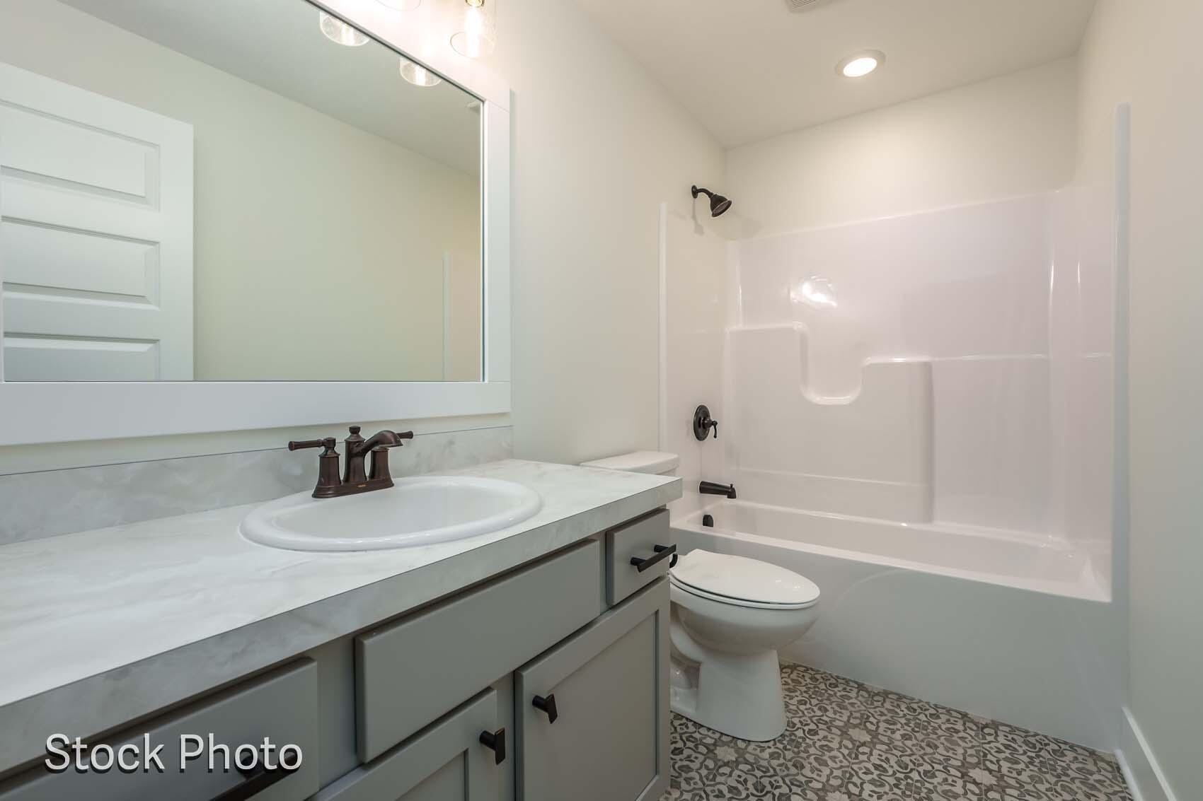 325 Round Hill Road Kalamazoo, MI 49009 - Photo 29 of 32 Hickory_Valley_Dr_198_Kalamazoo_49009-27