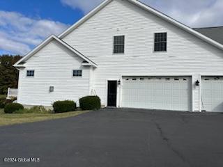 209 Samuel Court Schenectady, NY 12306 - Photo 6 of 60 7680096692861613451