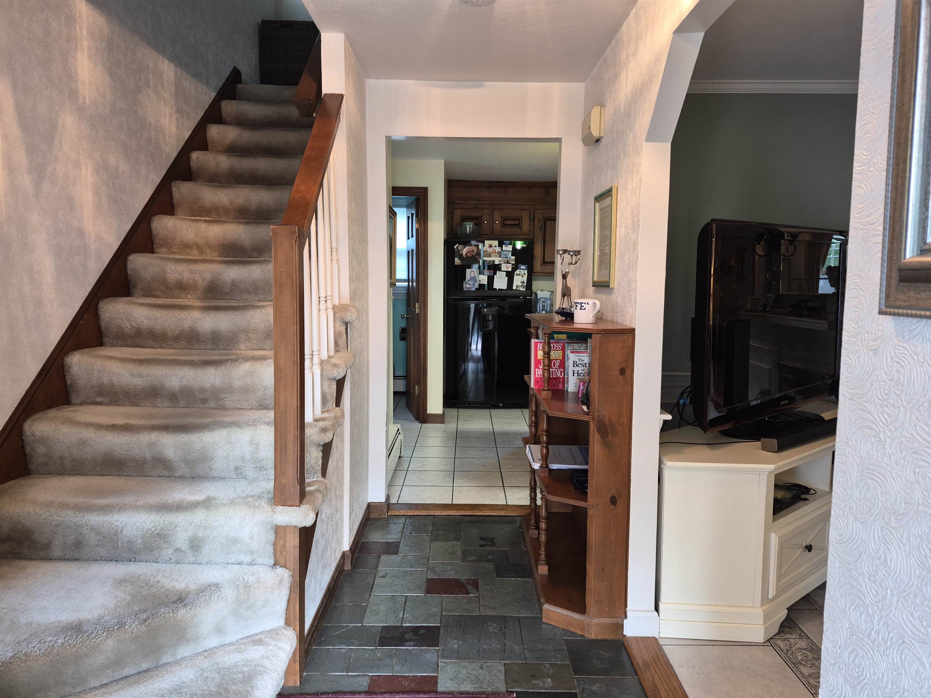 20 Shelburne Road Nashua, NH 03063 - Photo 8 of 41