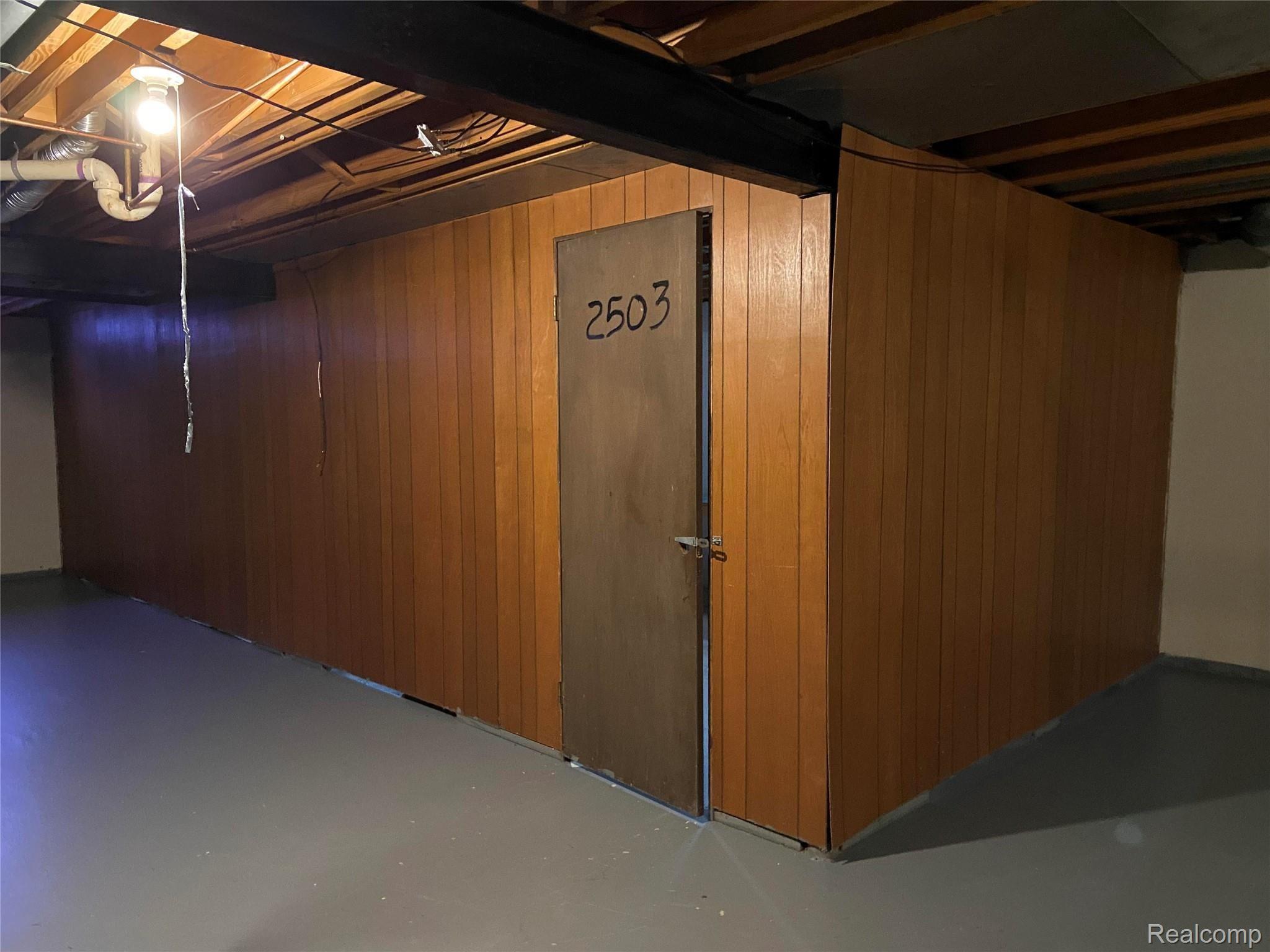 29644 Middlebelt Road, Unit 54 Farmington, MI 48334 - Photo 29 of 31 Private oversized storage unit in common basement- #2503