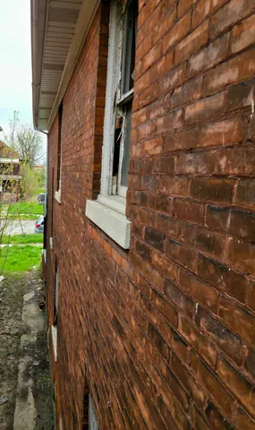 $36,900 | 156 Pilgrim Street, Highland Park, MI 48203