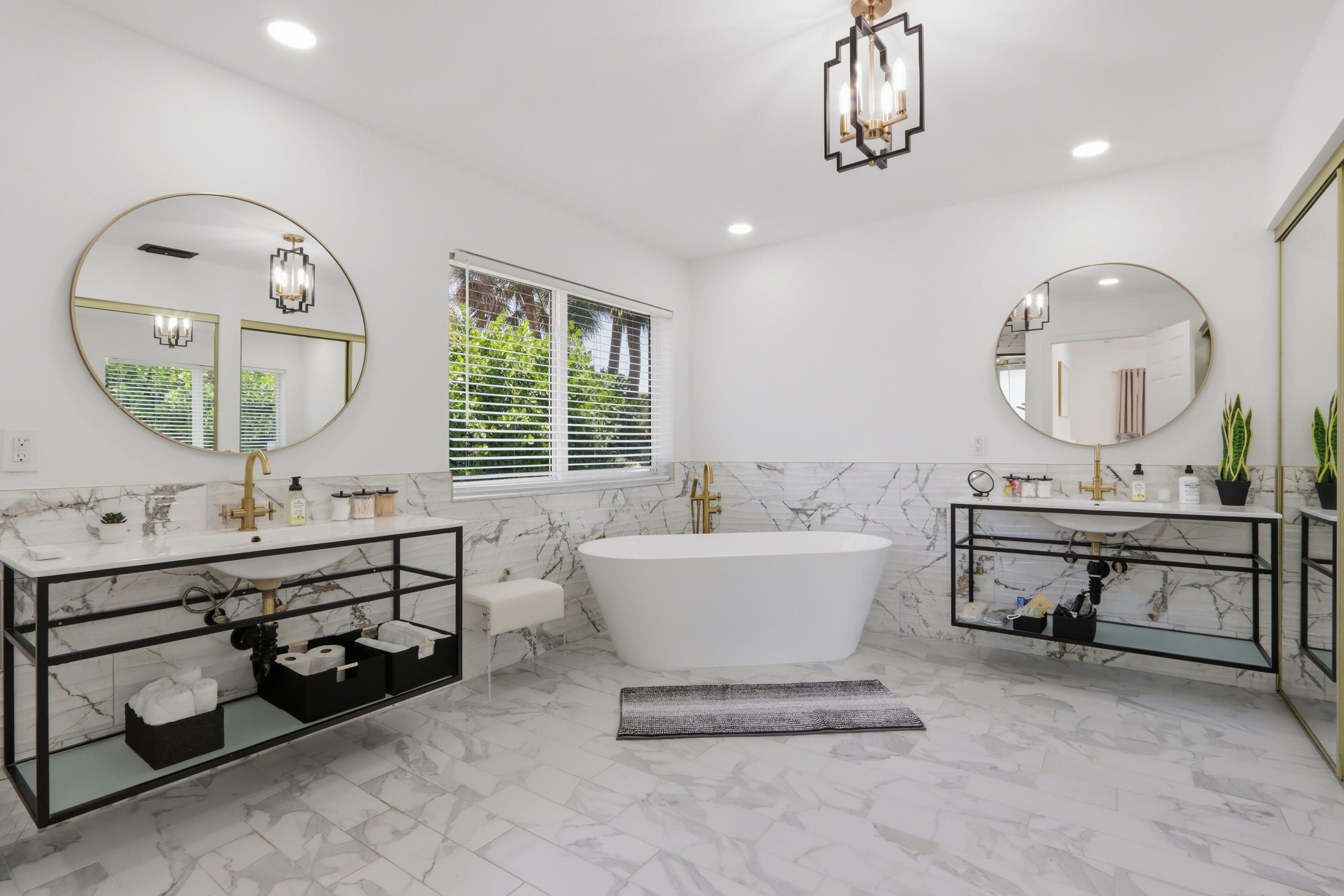12725 Kingsway Road Wellington, FL 33414 - Photo 17 of 33 032-020-Primary Bath-4200x2800