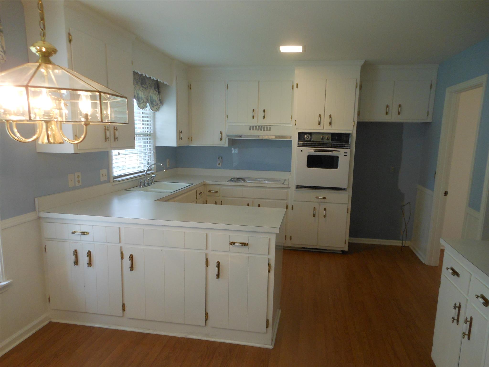 225 Kennett Road Old Hickory, TN 37138 - Photo 8 of 30 Eat- In Kitchen
