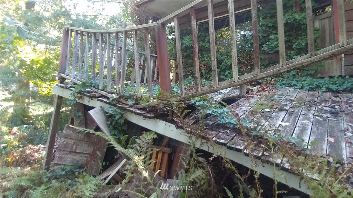 1847 Northeast Tahuya Blacksmith Road Tahuya, WA 98588 - Photo 3 of 10 Gallery Image 3