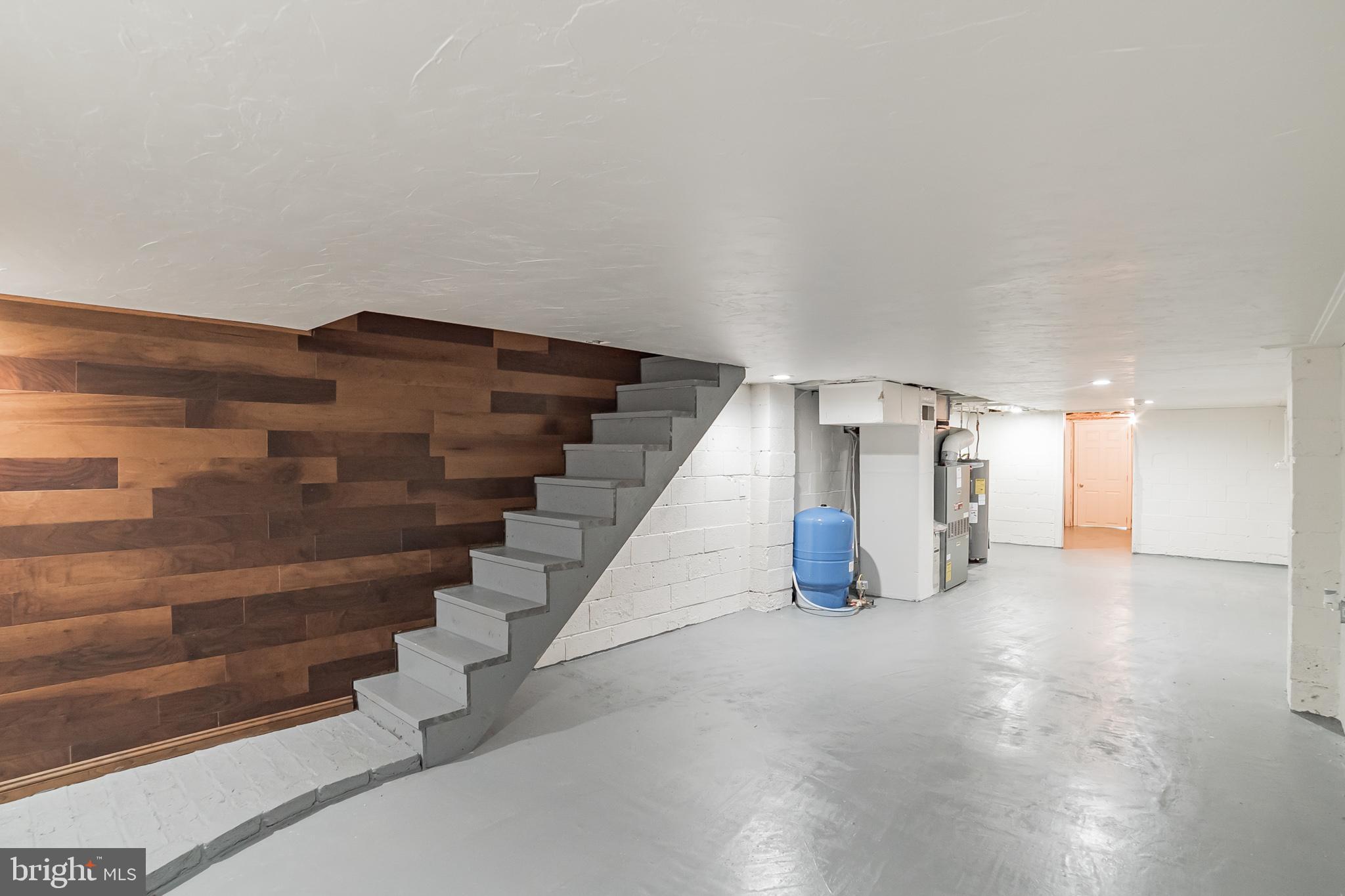 345 Pine Grove Road Hanover, PA 17331 - Photo 26 of 37 a view of entryway and hall