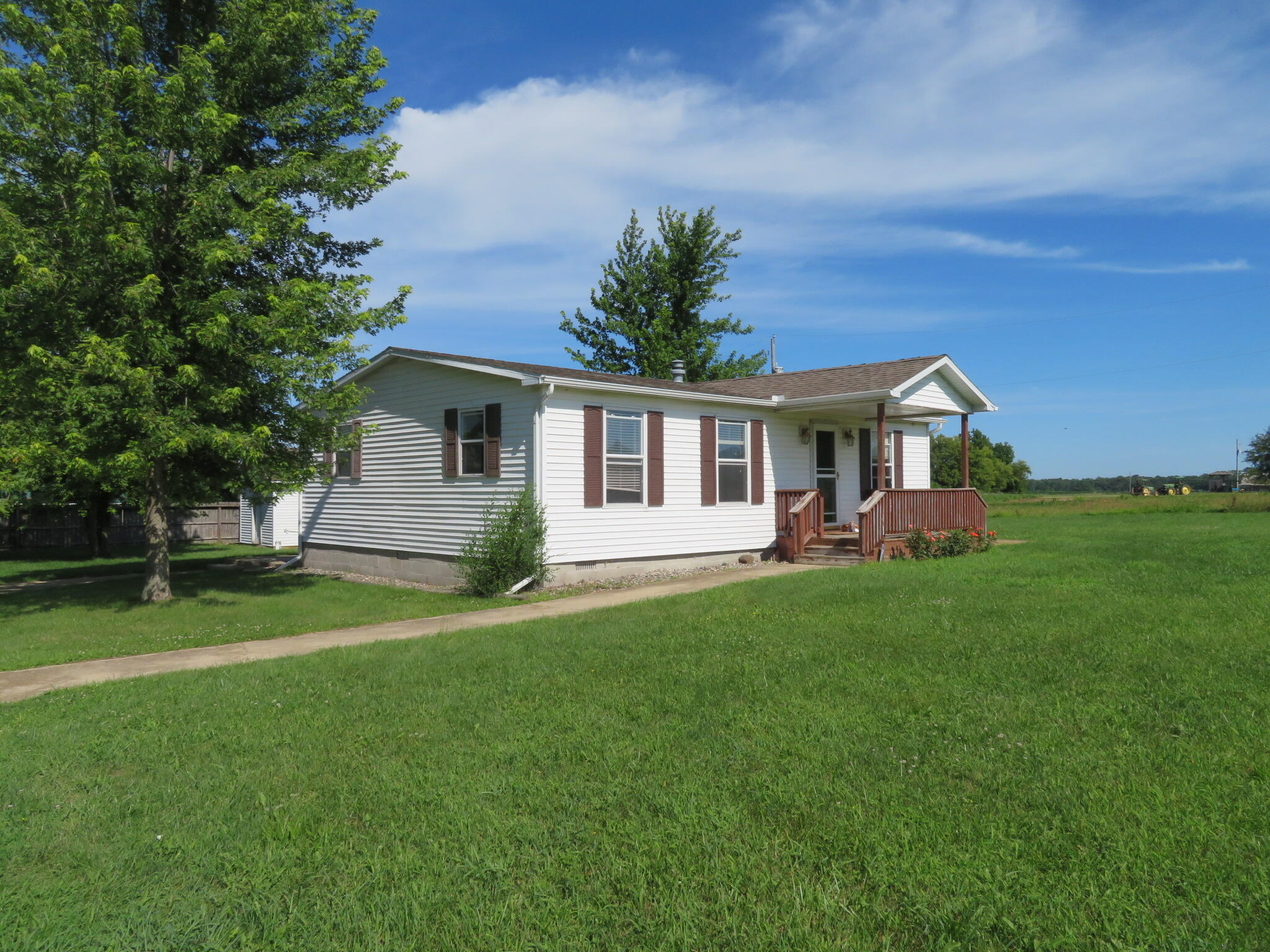 396 Taggart Road Bronson, MI 49028 - Photo 6 of 23 Side