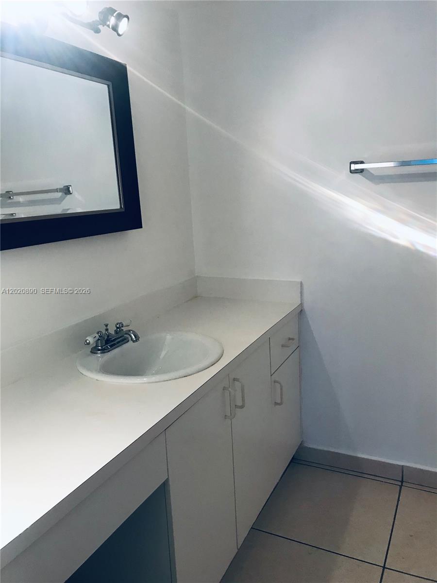 17600 Northwest 68th Avenue, Unit B3006 Hialeah, FL 33015 - Photo 11 of 19