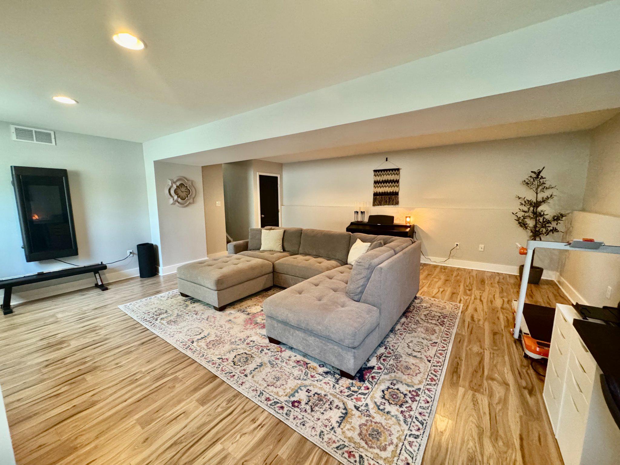 452 Welsh Hill Road Newark, DE 19702 - Photo 25 of 56 Spacious Recreation Room