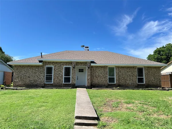 $2,495 | 1842 Juniper Lane, Lewisville, TX 75077
