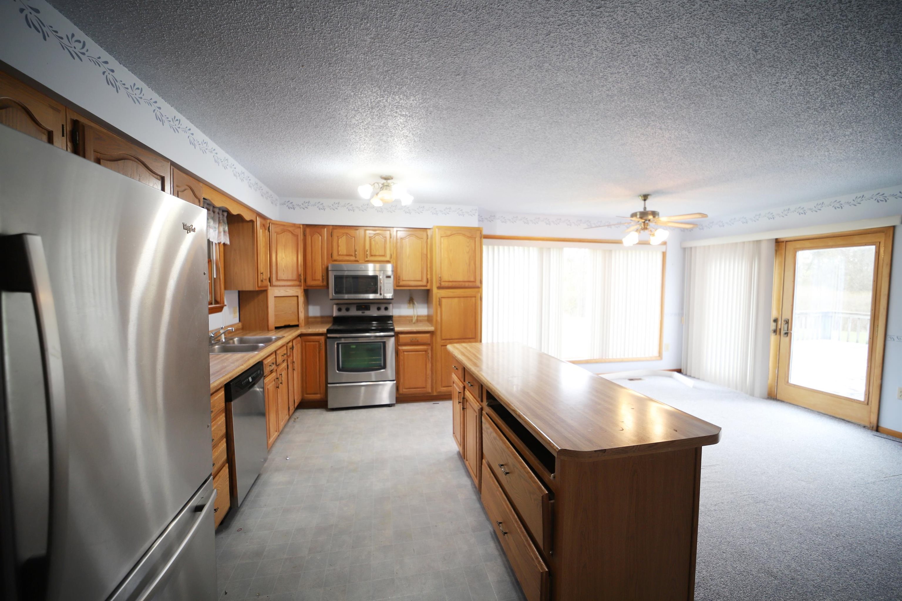 8422 Morrish Road Flushing, MI 48433 - Photo 3 of 20 50106942-2.JPG