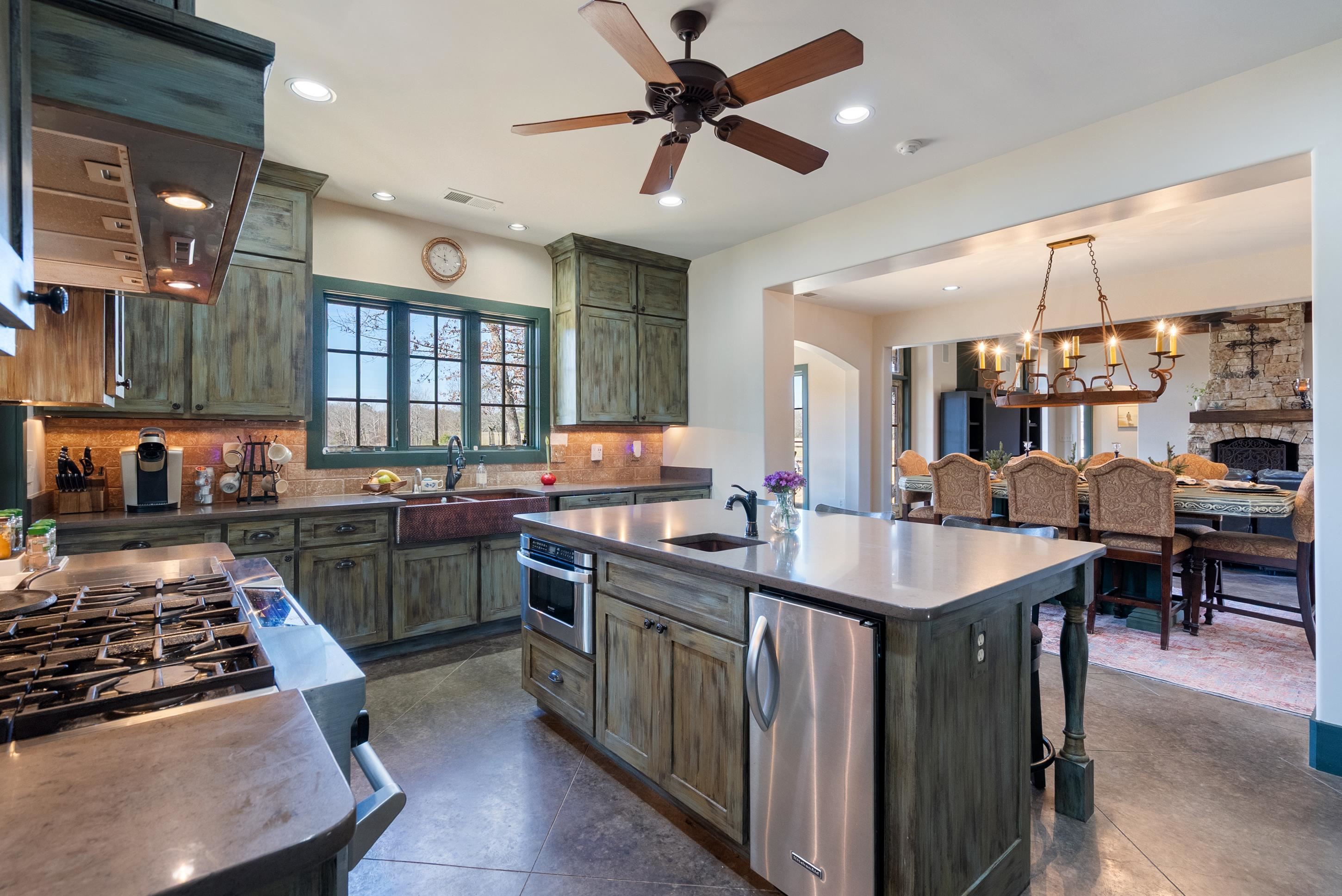 891 Musgray Road Holly Springs, MS 38635 - Photo 16 of 38 a kitchen with lots of counter top space