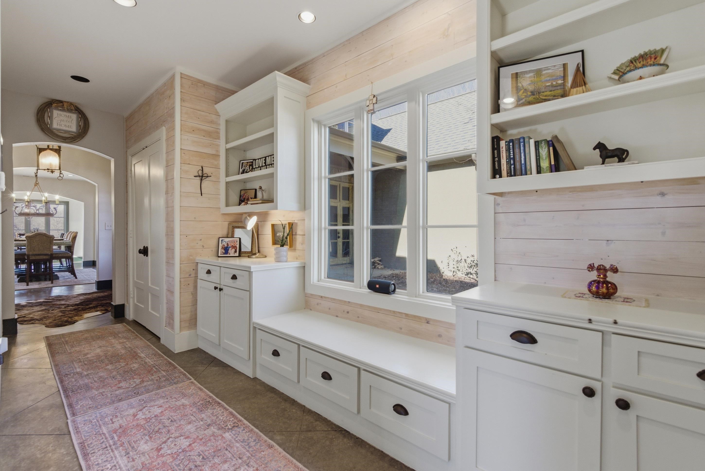891 Musgray Road Holly Springs, MS 38635 - Photo 8 of 38 a kitchen with cabinets and window