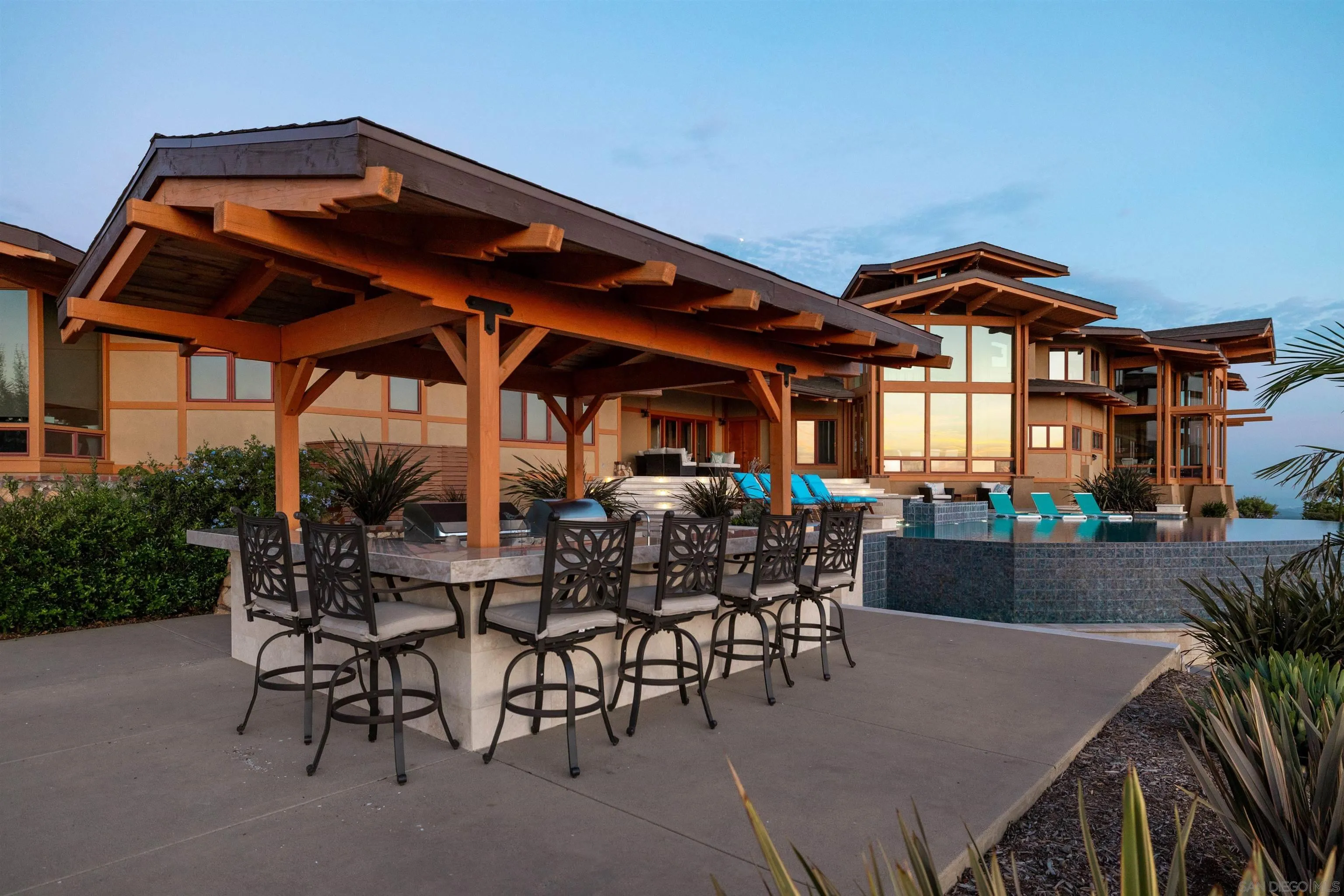 15535 Westview Road Poway, CA 92064 - Photo 22 of 74 a view of a chairs and table in the patio