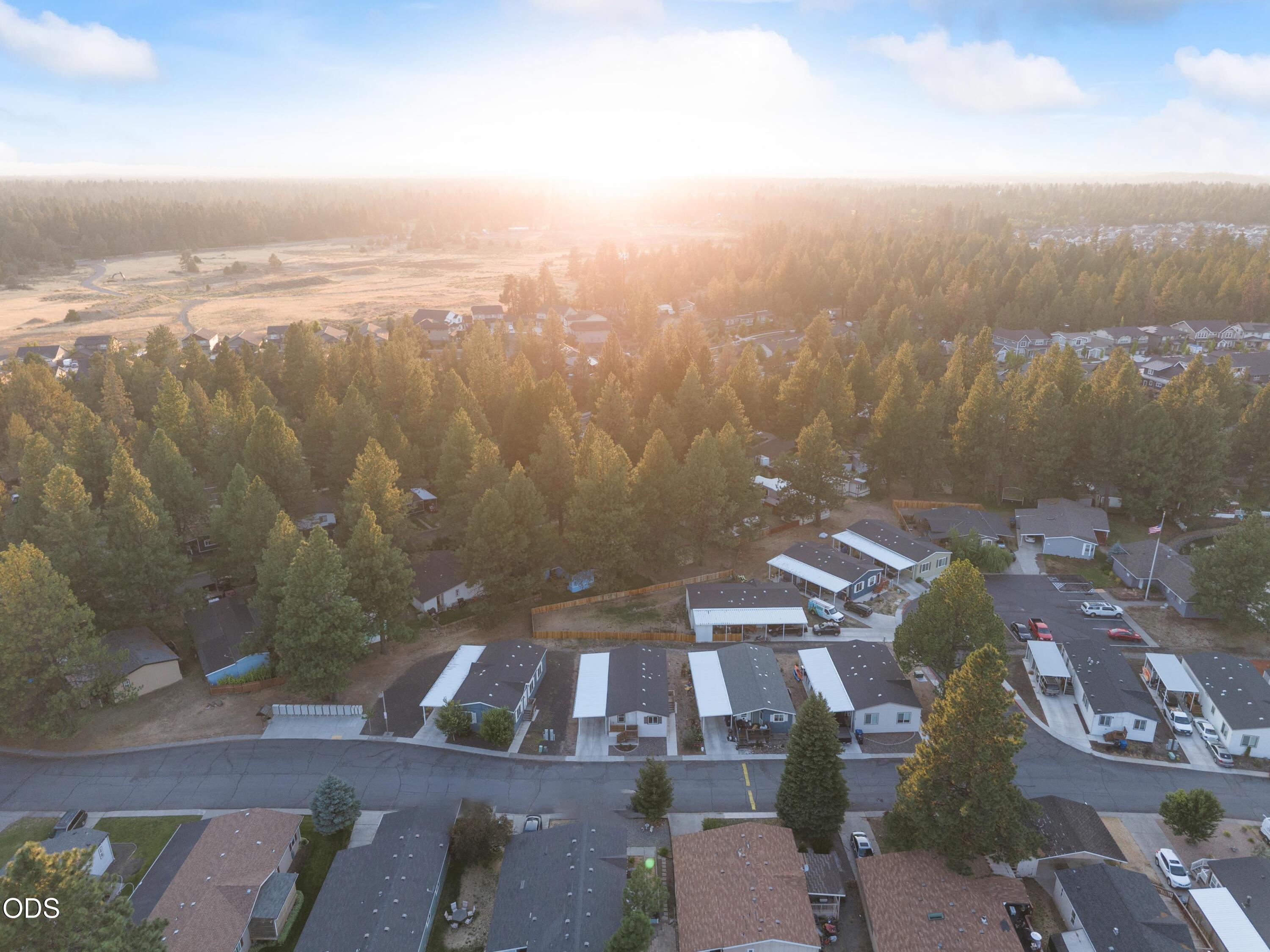 61000 Brosterhous Road, Unit 26 Bend, OR 97702 - Photo 2 of 39 Gallery Image 2
