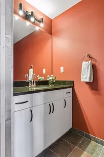 $1,100,000 | 215 10th Avenue South, Unit 708, Minneapolis, MN 55415