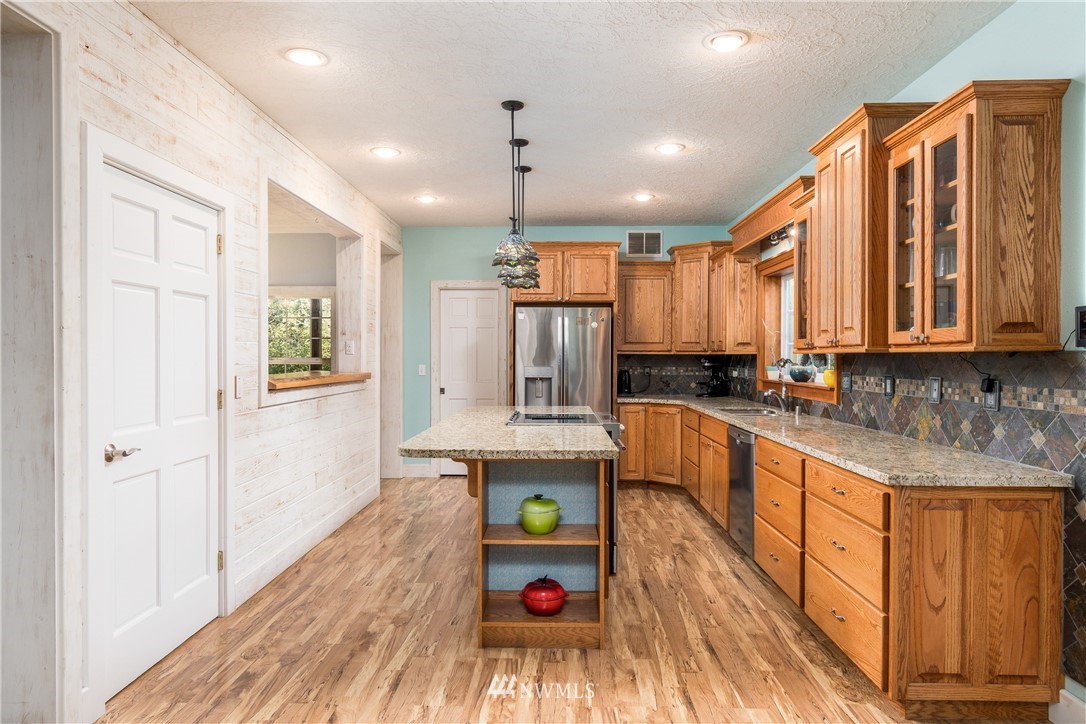 287 Rutherford Lane Castle Rock, WA 98611 - Photo 3 of 39 Gallery Image 3