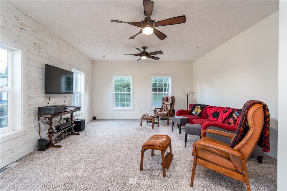 287 Rutherford Lane Castle Rock, WA 98611 - Photo 10 of 39 Gallery Image 10