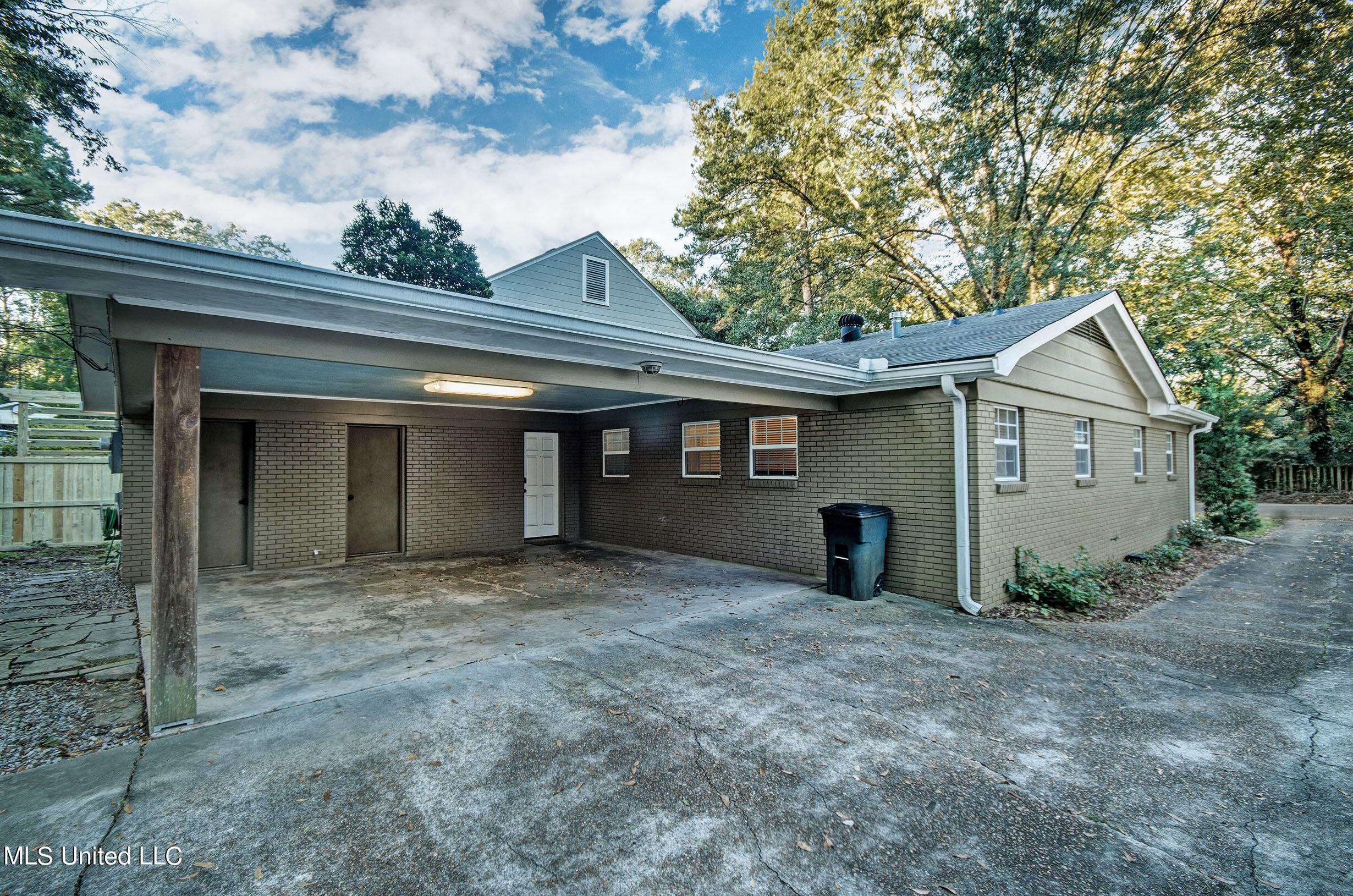 1710 Howard Street Jackson, MS 39202 - Photo 24 of 28 IMGP9868_69_70