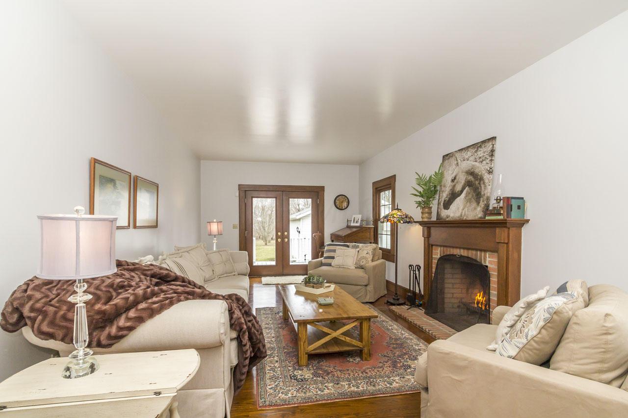 948 Pollock Road Delaware, OH 43015 - Photo 4 of 61