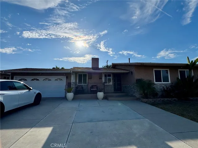 $1,795 | 317 North Dale Avenue, Anaheim, CA 92801