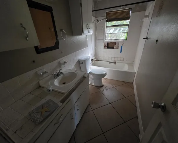 $110,000 | 408 Dwyer Street, Angleton, TX 77515