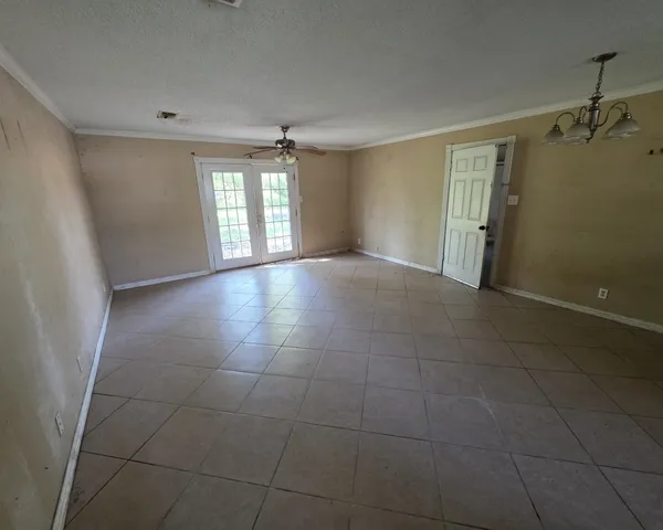 $110,000 | 408 Dwyer Street, Angleton, TX 77515