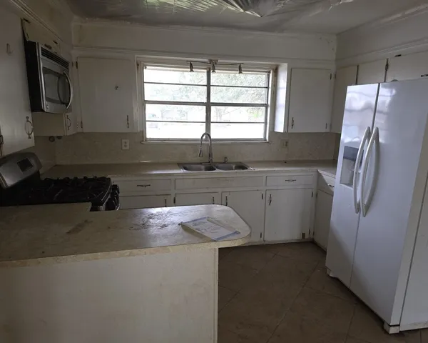 $110,000 | 408 Dwyer Street, Angleton, TX 77515