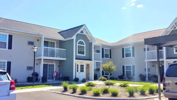 $615 | 152 North Washington Street, Perry, MI 48872