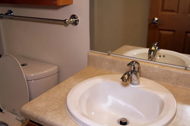 $615 | 152 North Washington Street, Perry, MI 48872