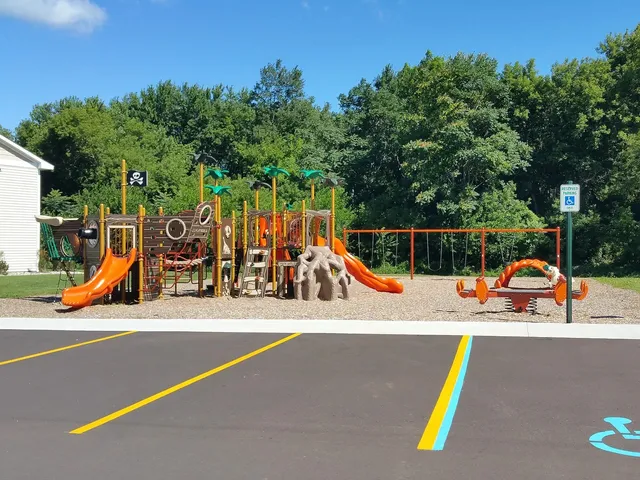 $615 | 152 North Washington Street, Perry, MI 48872