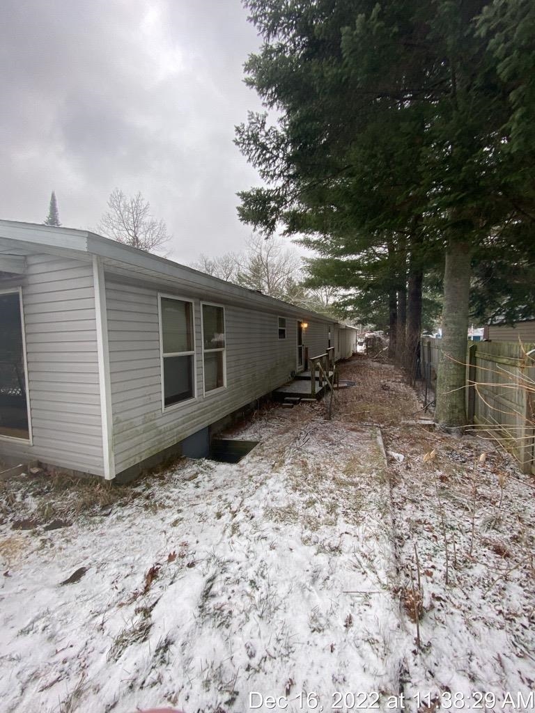 7602 Riverside Drive St. Helen, MI 48656 - Photo 3 of 25