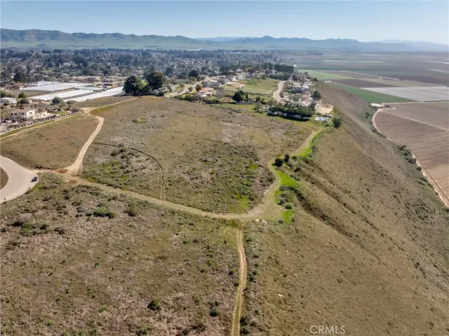 a view of a sky view