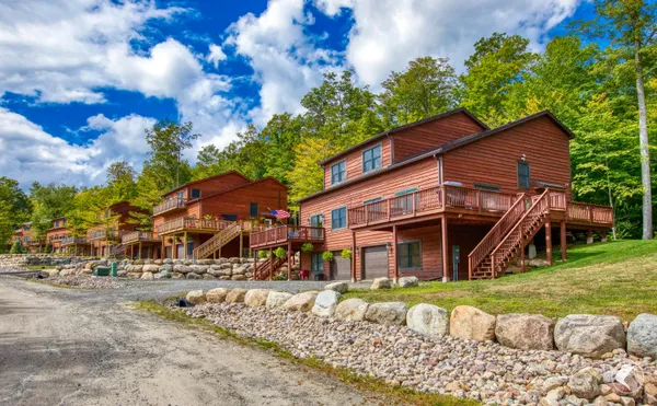 $1,295,000 | 2 Scenic View Dr Lake, Lake Placid, NY 12946