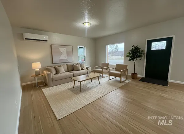 $369,000 | 405 North Fairfield Street, Council, ID 83612