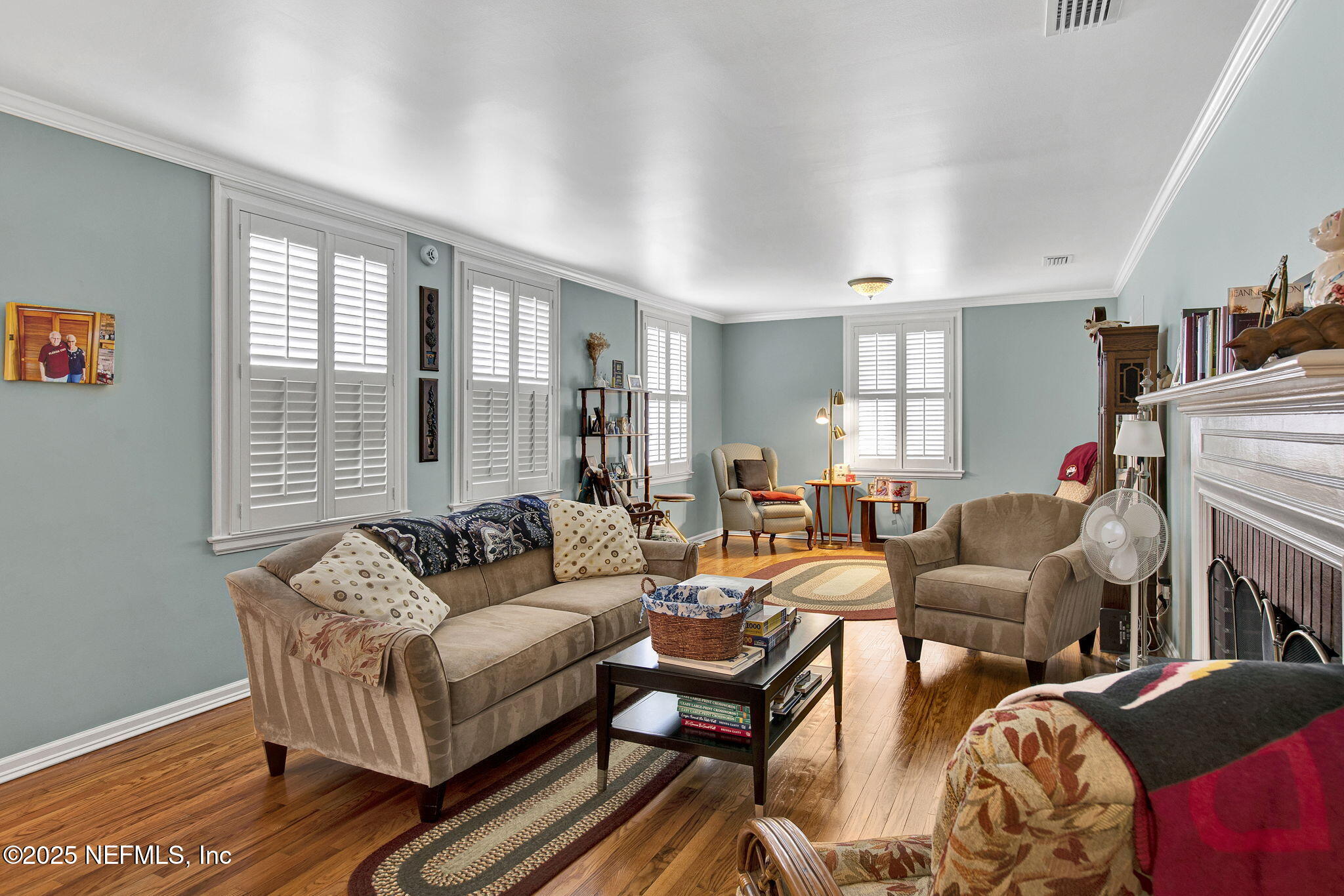 1105 South Shores Road Jacksonville, FL 32207 - Photo 30 of 31 a living room with furniture and a window