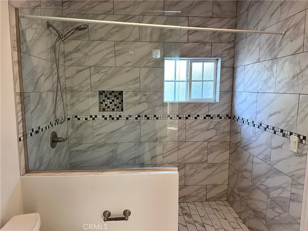 $3,850 | 5371 Topeka Drive, Tarzana, CA 91356