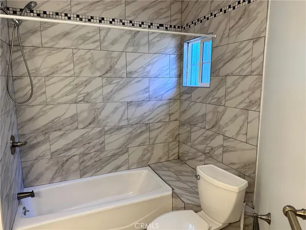 $3,850 | 5371 Topeka Drive, Tarzana, CA 91356