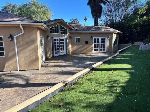 $3,850 | 5371 Topeka Drive, Tarzana, CA 91356