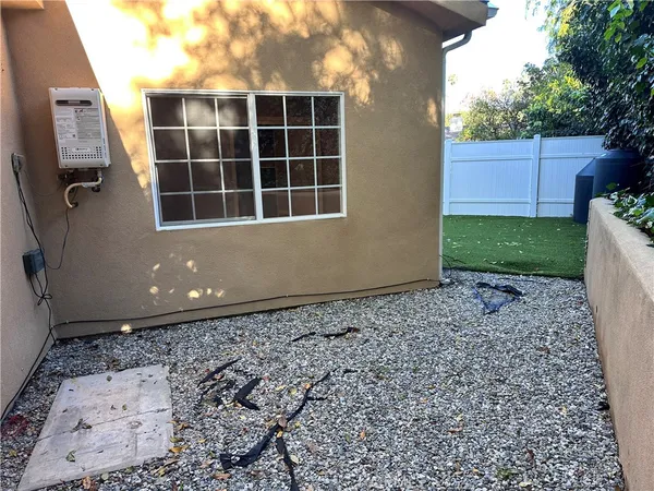 $3,850 | 5371 Topeka Drive, Tarzana, CA 91356