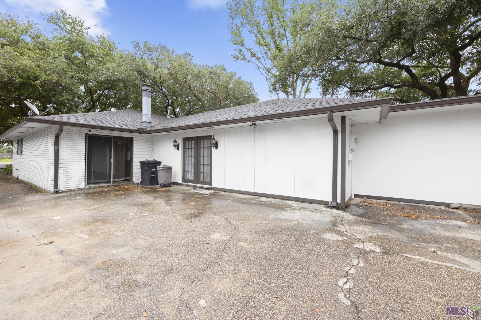 1054 Barkley Drive Baton Rouge, LA 70810 - Photo 23 of 27