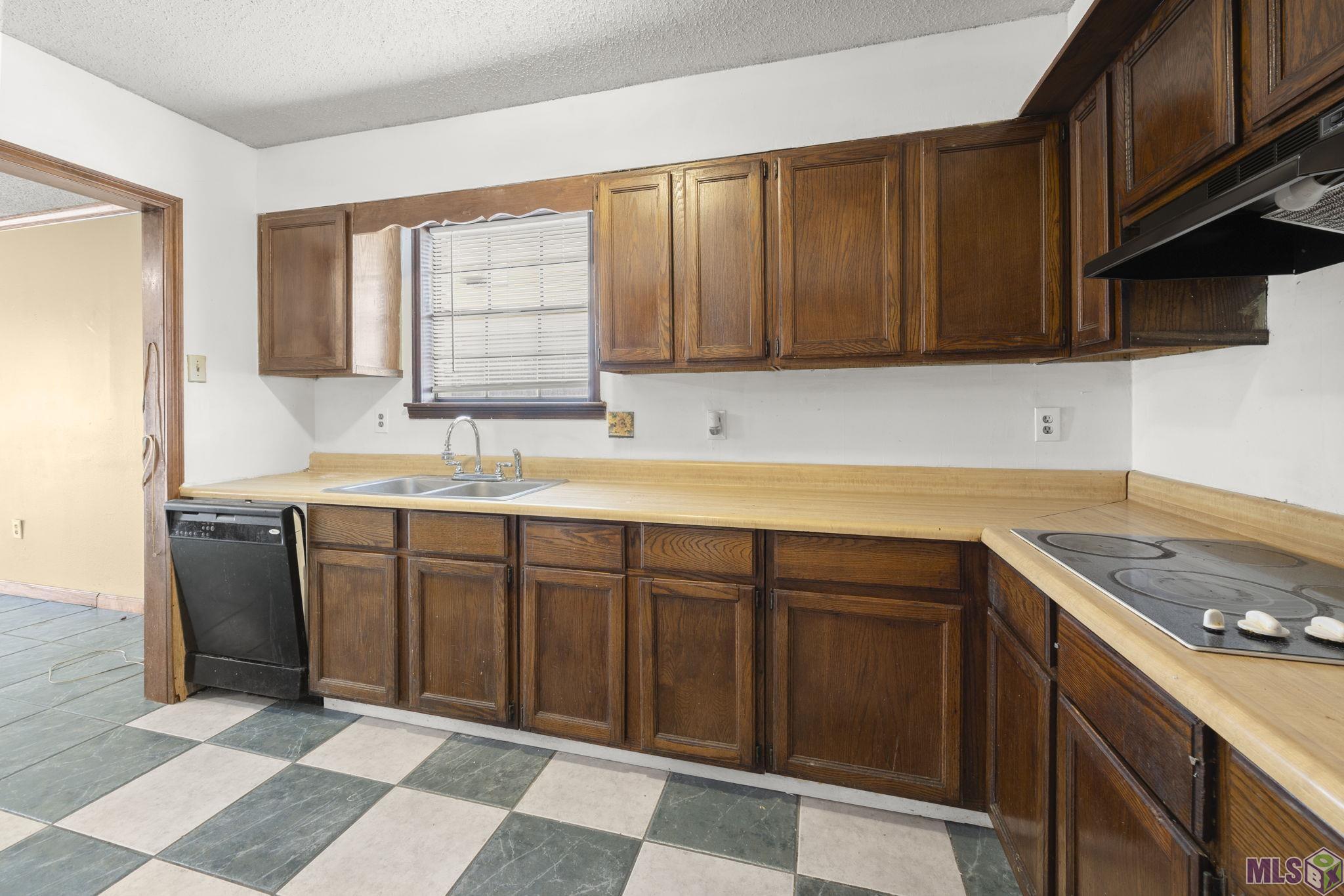 1054 Barkley Drive Baton Rouge, LA 70810 - Photo 8 of 27