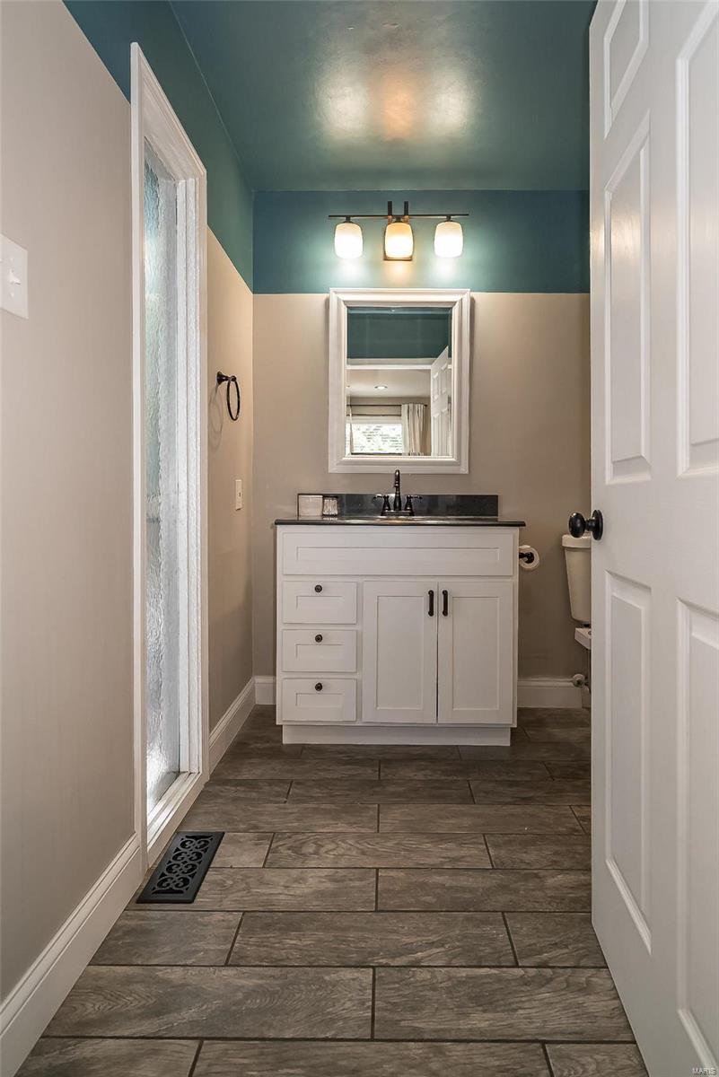 2968 Spring Water Drive St. Louis, MO 63129 - Photo 33 of 44