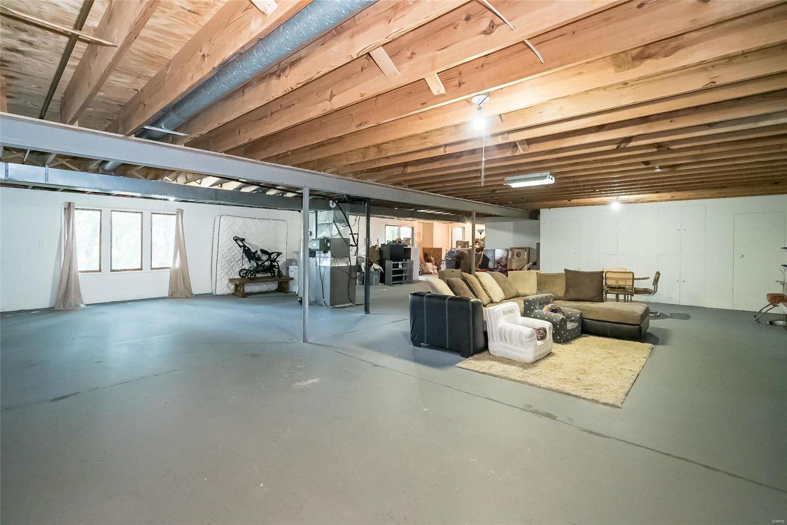 2968 Spring Water Drive St. Louis, MO 63129 - Photo 36 of 44