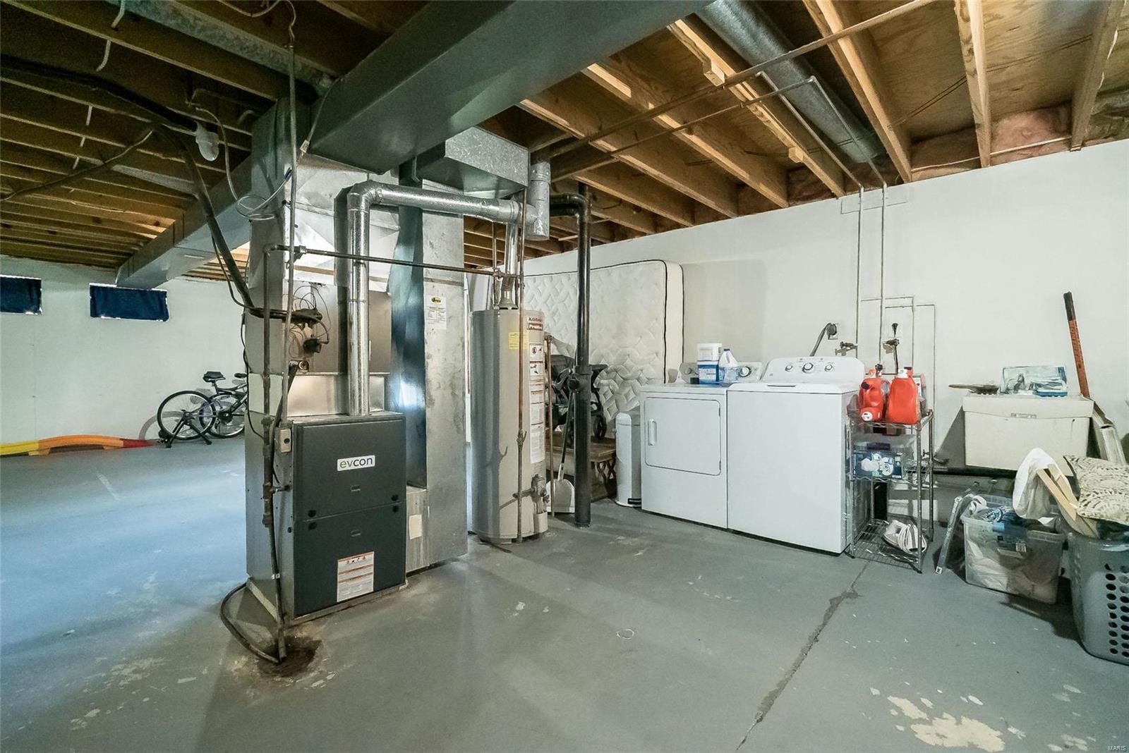 2968 Spring Water Drive St. Louis, MO 63129 - Photo 38 of 44