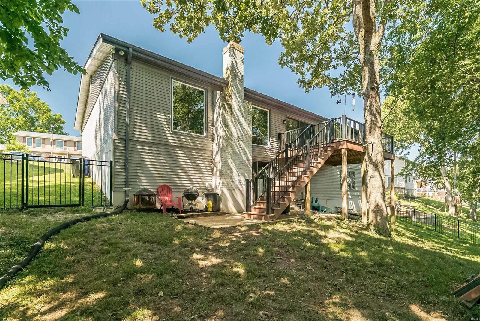 2968 Spring Water Drive St. Louis, MO 63129 - Photo 41 of 44