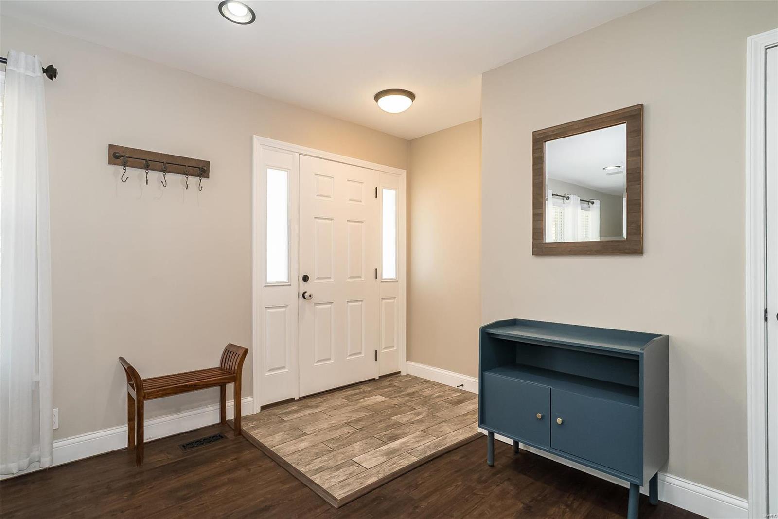 2968 Spring Water Drive St. Louis, MO 63129 - Photo 7 of 44